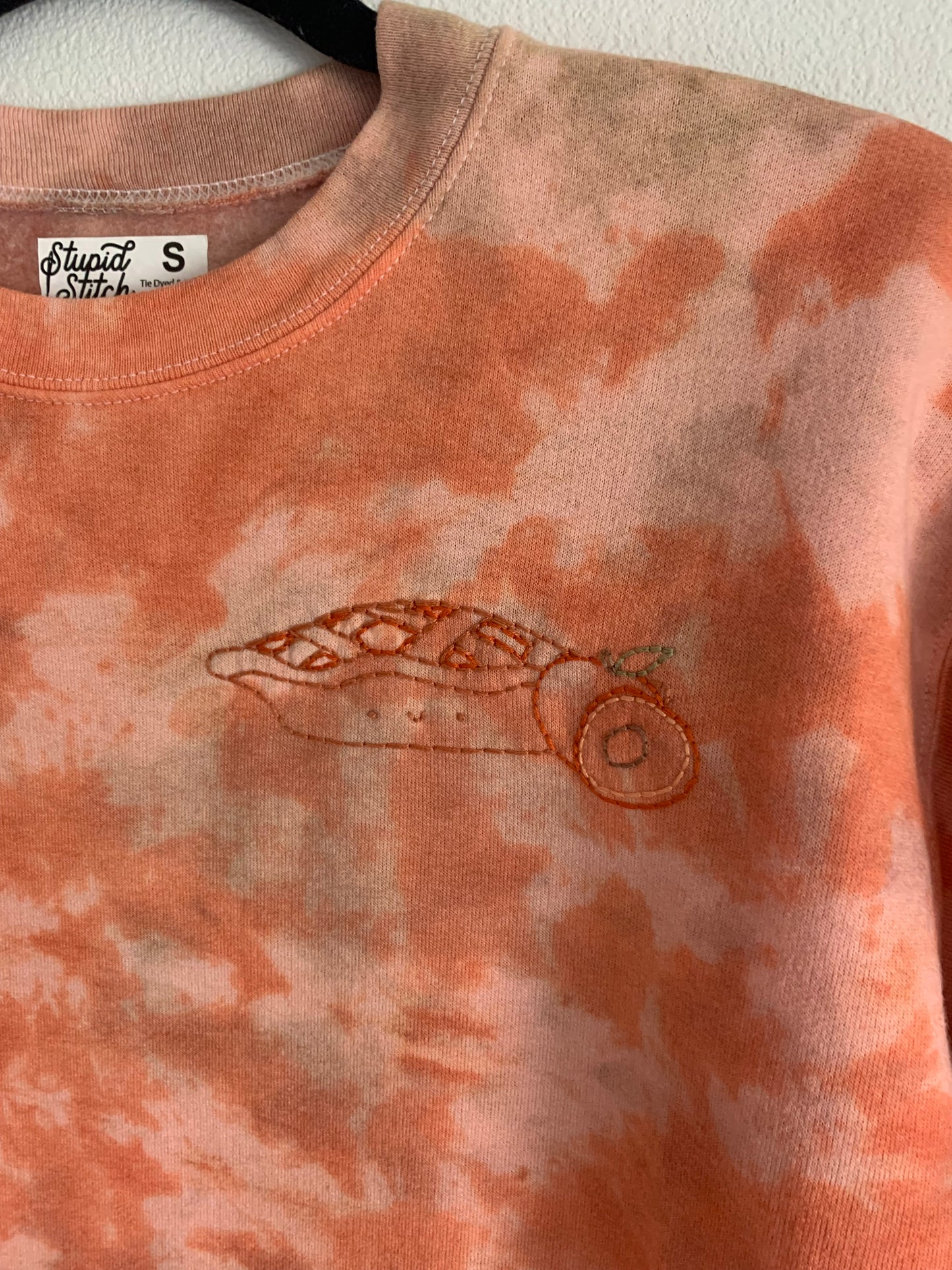 Kawaii Peach Pie Hand Embroidered Sweatshirt – Unisex Pastel Orange Swirl Tie-Dye Long Sleeve, Cute, Aesthetic, Cozy Soft Sweater, Sweet Pie