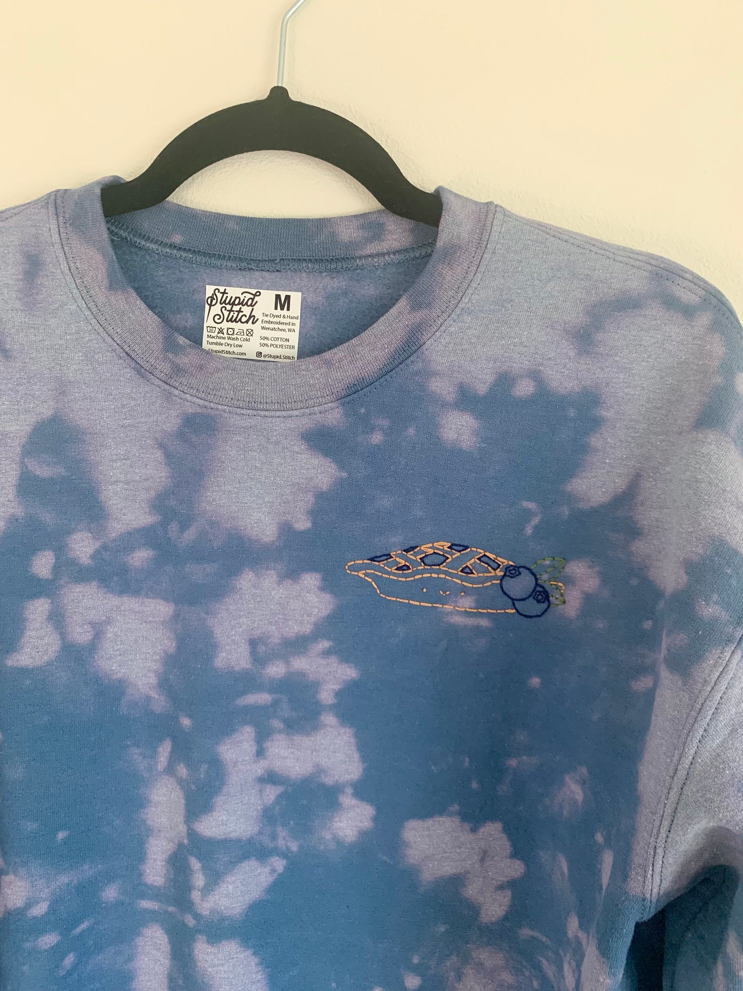 Handmade Blueberry Pie Sweater – Cozy Knit Pullover with Cottagecore Dessert-Inspired Design