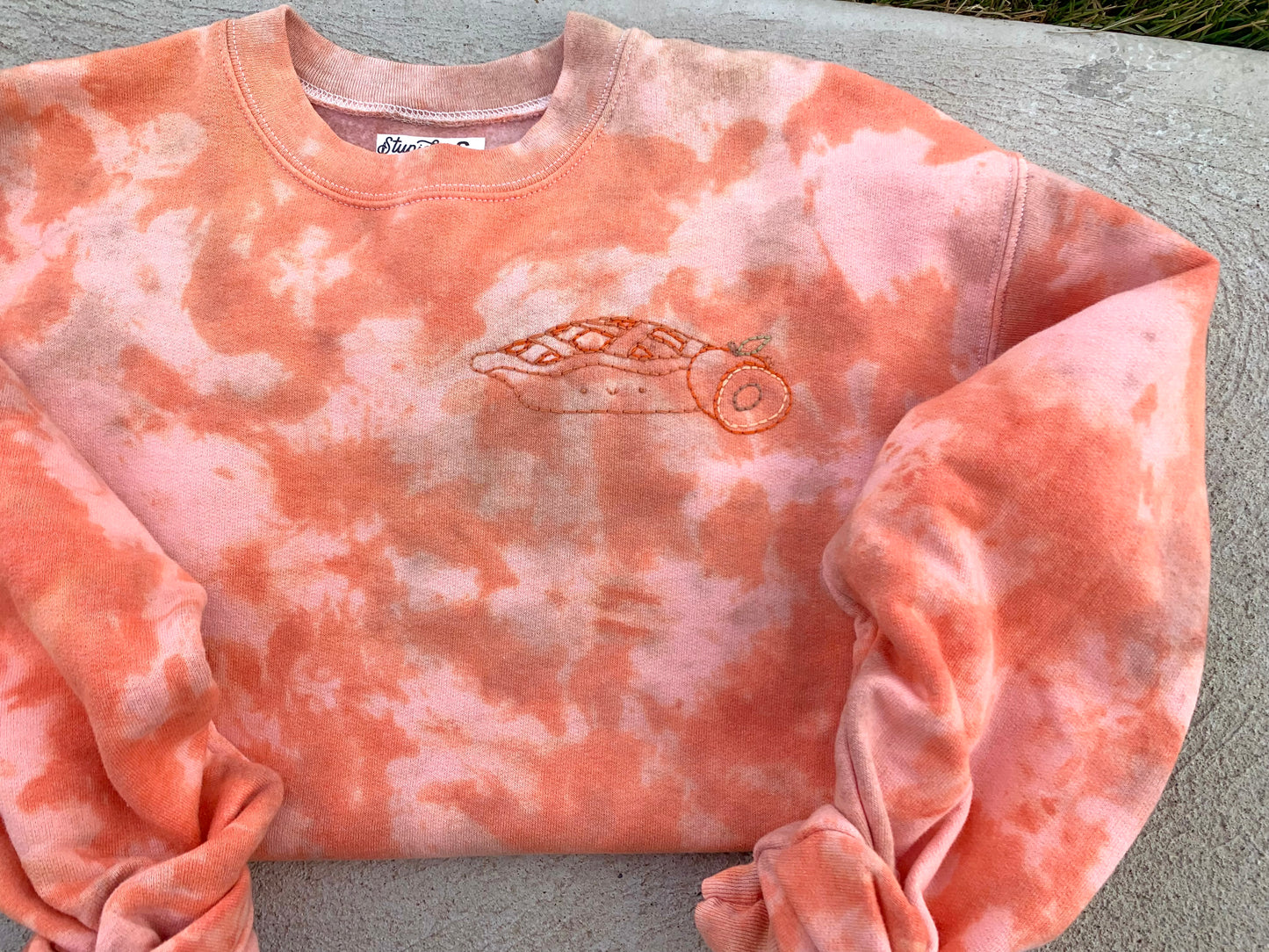 Kawaii Peach Pie Hand Embroidered Sweatshirt – Unisex Pastel Orange Swirl Tie-Dye Long Sleeve, Cute, Aesthetic, Cozy Soft Sweater, Sweet Pie