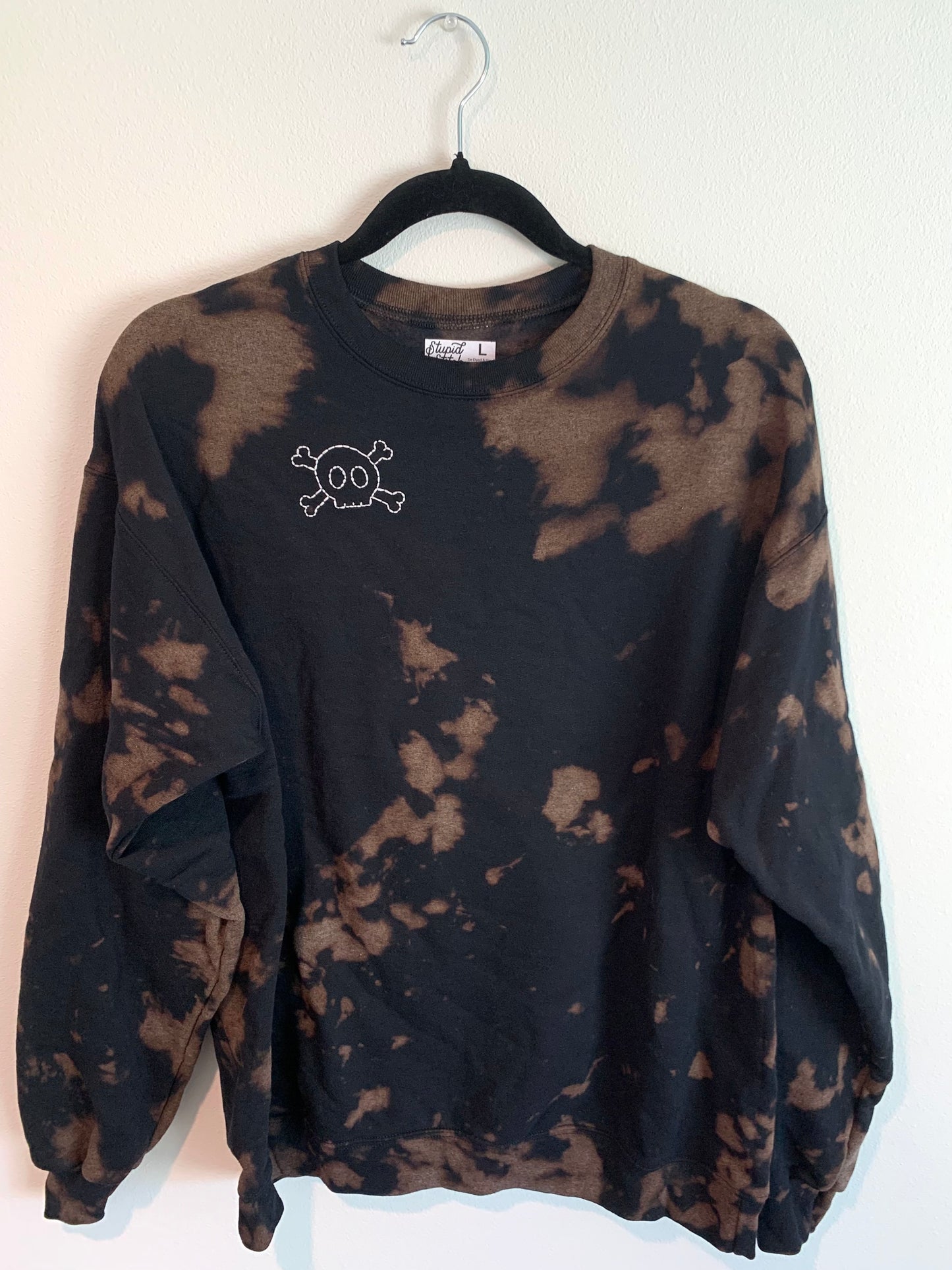 Skull With Cross Bones Hand Embroidery Tie Dye Black Fleece Long Sleeve Crew