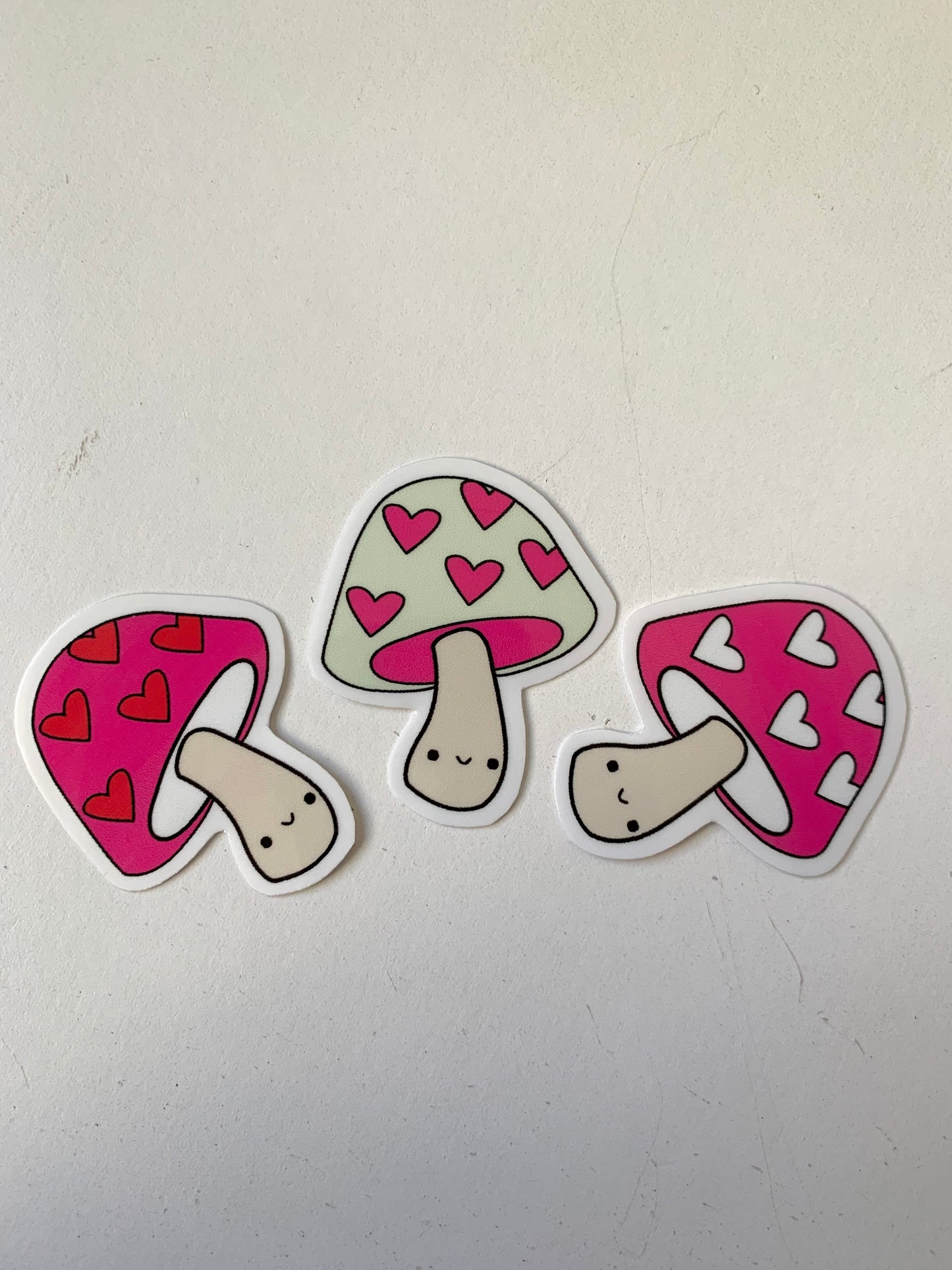 Kawaii Happy Smiling Heart Spotted Mushroom Sticker