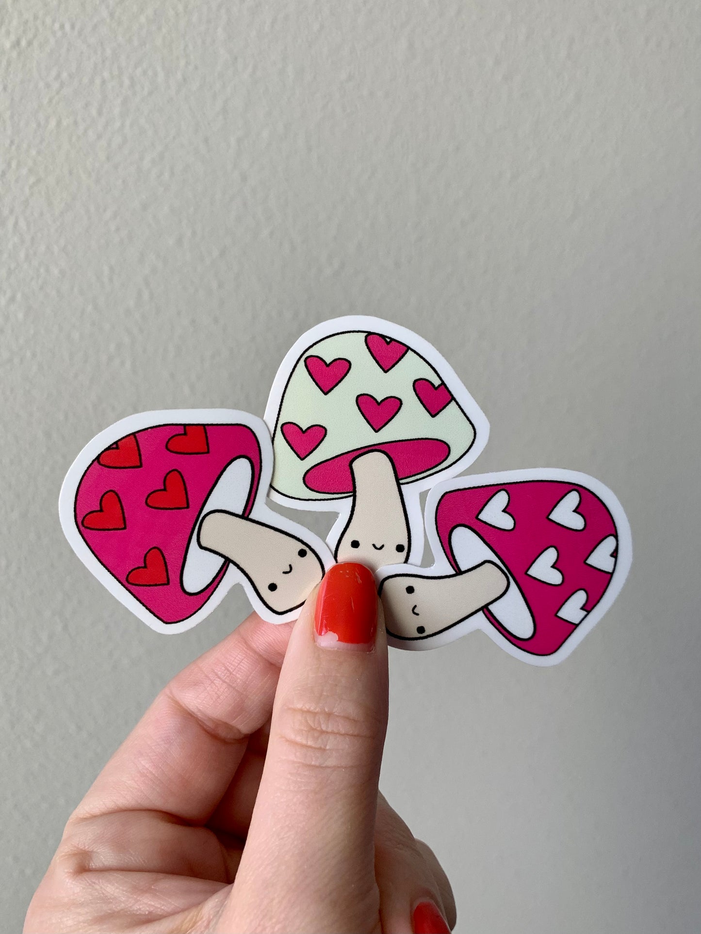 Kawaii Happy Smiling Heart Spotted Mushroom Sticker